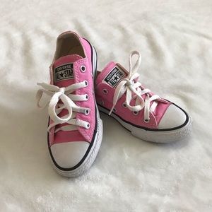 Kids size 12 Pink Converse Low Tops sneaker